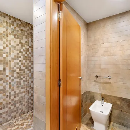 Готель Rossella By Paramount Holidays