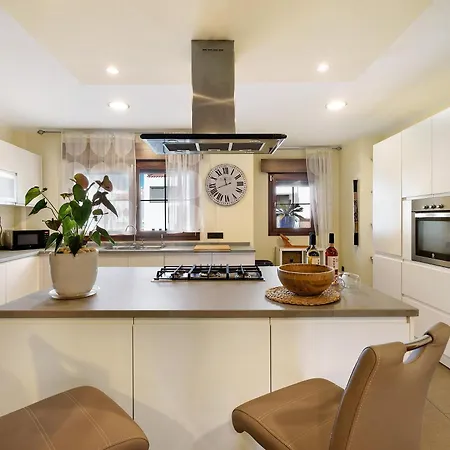 Rossella By Paramount Holidays